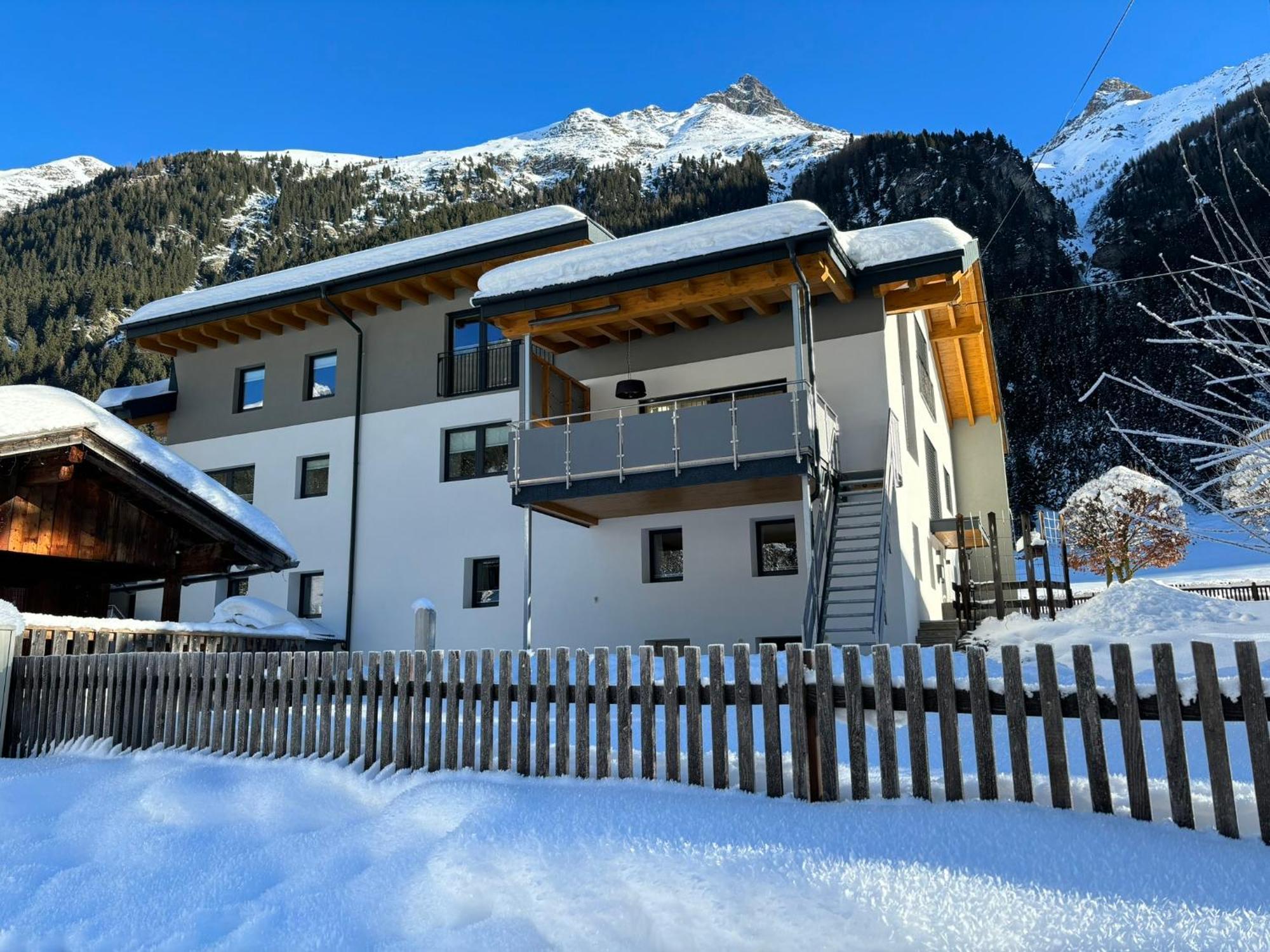 Apart Luibisblick Apartment Sankt Leonhard im Pitztal Exterior photo