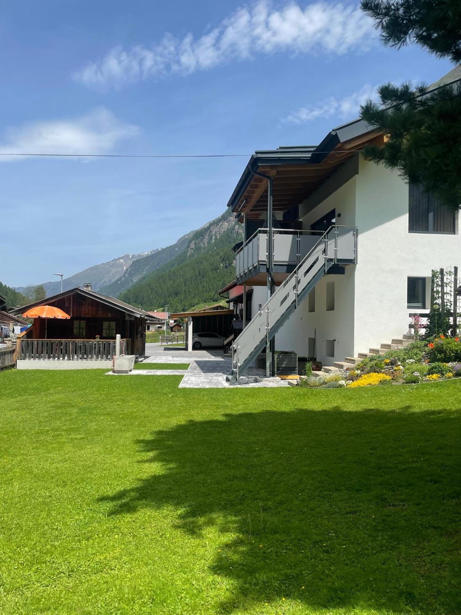 Apart Luibisblick Apartment Sankt Leonhard im Pitztal Exterior photo