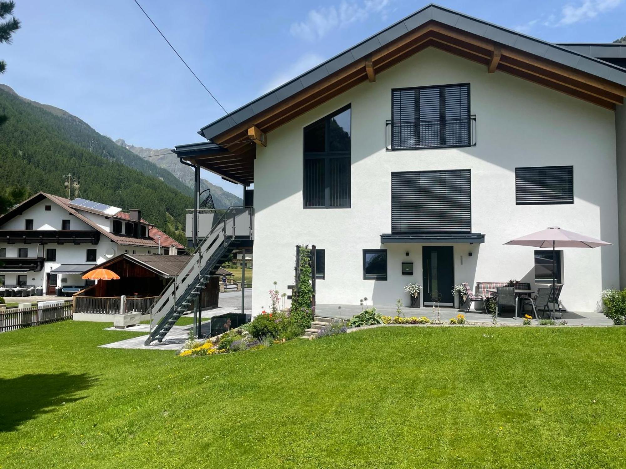 Apart Luibisblick Apartment Sankt Leonhard im Pitztal Exterior photo